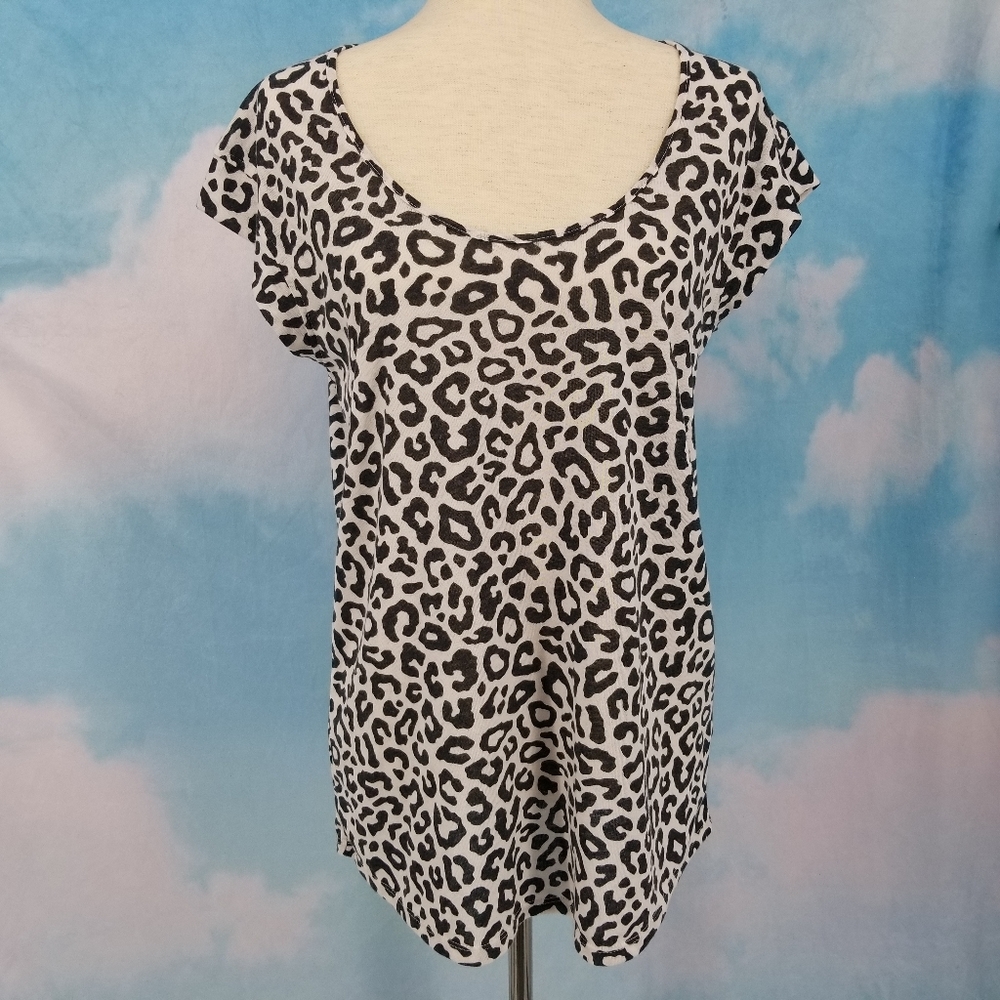 Alternative Eco Scoop Neck Leopard Sleep T-Shirt Size Large NWT